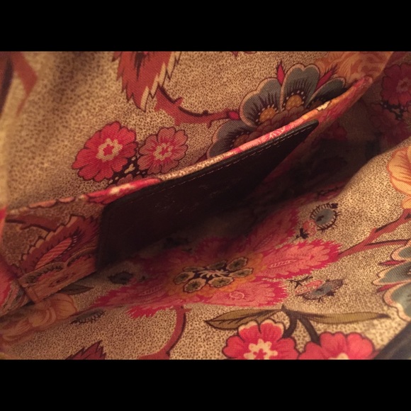 Brighton crossbody Bag - Picture 3 of 5